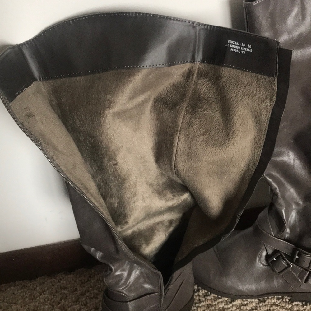 Boots - Picture 4 of 4